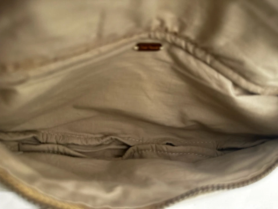 Bolsa de cinto Free People cintilante couro cinza claro corrente bolsa pochete - Imagem 3 de 4