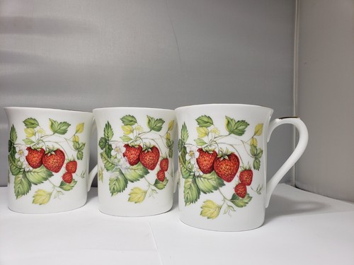 3 Queen's England Bone China Virginia Strawberry Flat Cups Mug Coffee Tea 3½" - Picture 3 of 14