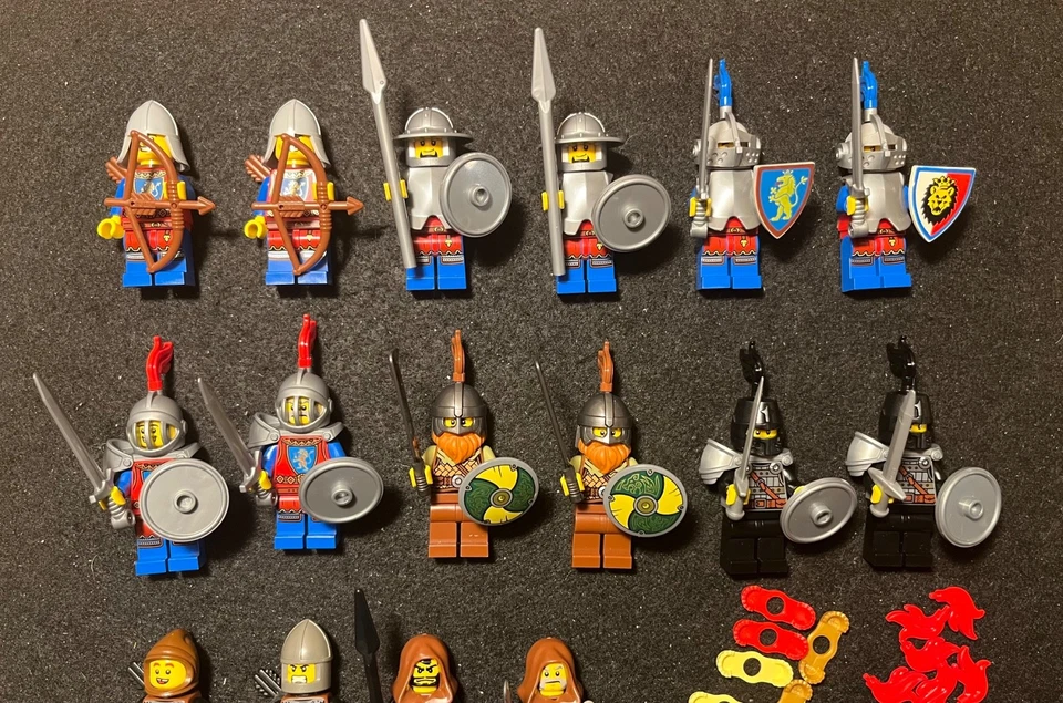 LEGO Minifigure Lot - Castle, Knights, Vikings, Forestmen and More - Image 4 of 4