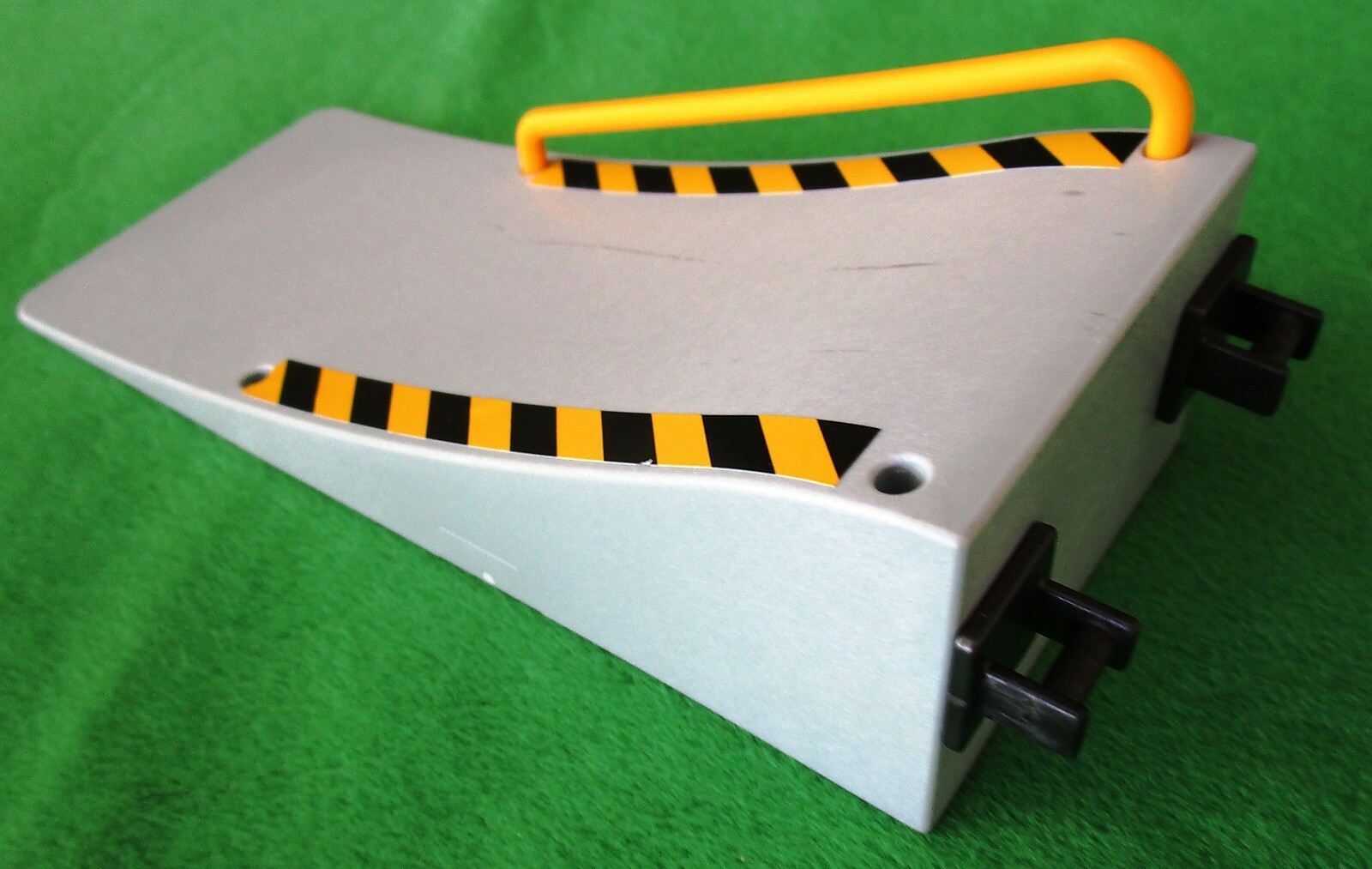 PLAYMOBIL 4415 ROLLERBLADE SKATER W/RAMP DIRECTIONS INCLUDED 2005