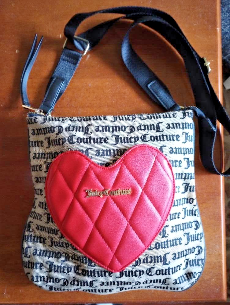 JUICY COUTURE ハートリボンバック Juicy Couture Women's Heart Tote Crossbody Bag Set with Gift
