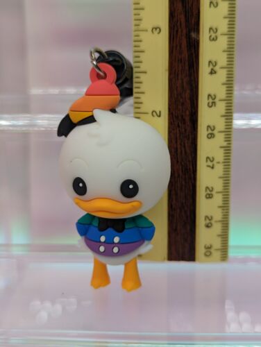 Disney Pride Collection Blind Bag Clip Keychain Series 46 Donald Duck w/tag - Picture 2 of 6