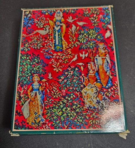 Marco de fotos de porcelana colección tapiz AVON 1981 5" con caja - Imagen 5 de 8