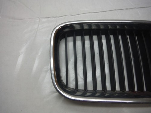 1995 BMW 325IC A/T PASSENGER RIGHT KIDNEY GRILL OEM GRILLE 1996 1997 1998 1999 - Imagen 2 de 9