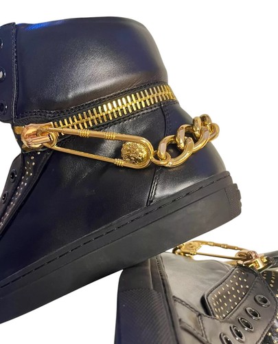 Zapatillas altas negras Versus Versace con pasador y cadena tono dorado 39-6 - Imagen 5 de 5