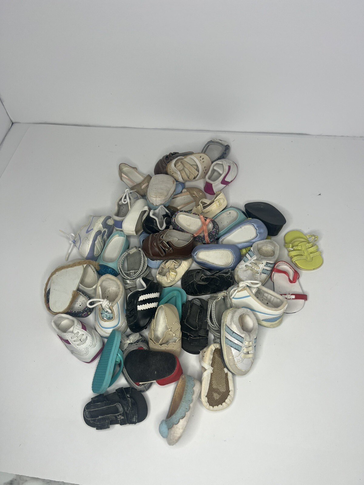 Lot Of 20+ Pairs Of American Girl Doll Shoes eBay