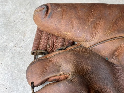 Wilson: Floyd Baker left-handed Baseball Glove, A2226 - Picture 6 of 15
