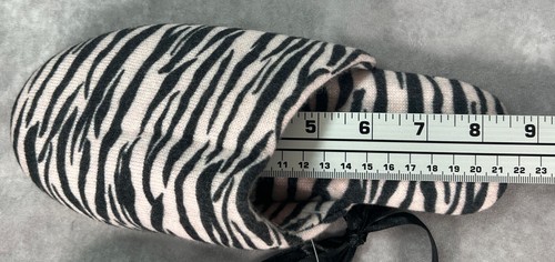Minnie Rose Cashmere Knit Zebra Print Light Pink Womans Slippers Size Small New - Picture 8 of 9
