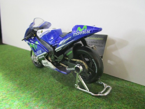 YAMAHA FACTORY RACING #99 MOVISTAR 1/18 MAISTO 34057 moto miniature d collection - Imagen 3 de 4