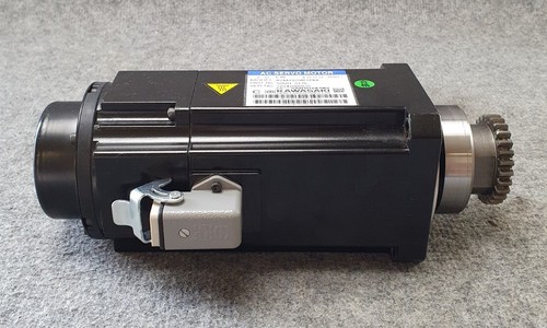 KAWASAKI / SANYO DENKI  AC SERVO MOTOR  R2AA1020AFCPKA - Picture 6 of 8
