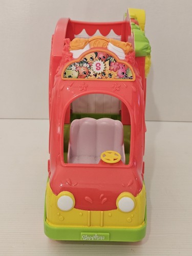 Shopkins Smoothie Truck Play Set W/ Stools & 5 Figures - Picture 4 of 7