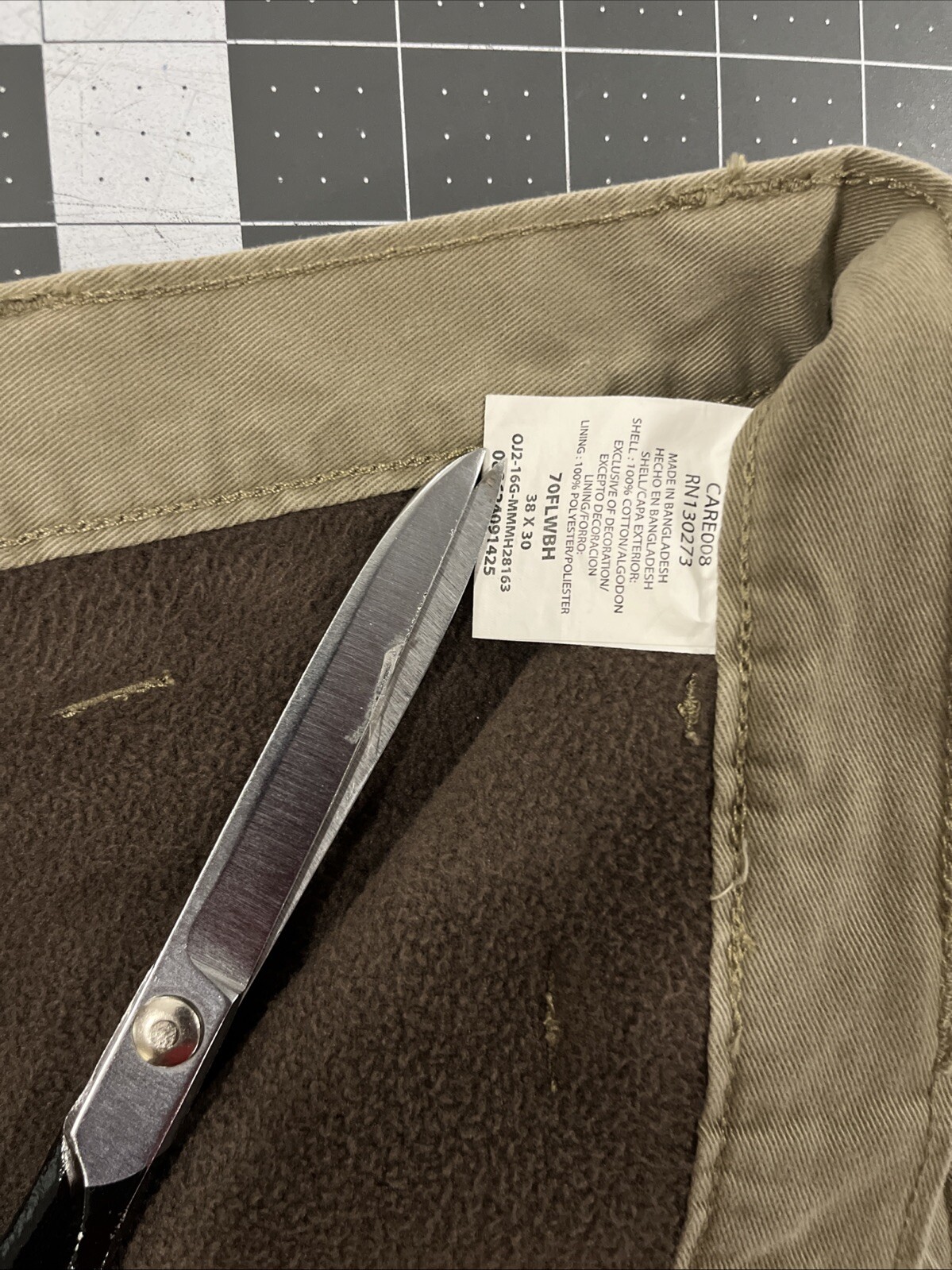 VTG Wrangler Fleece Lined Cargo Pants Mens 38x30 Brown Work / Hunt Field