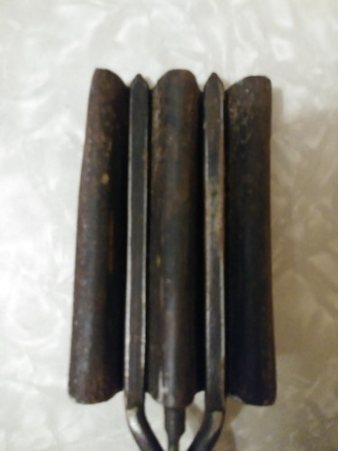 Antique Hair Waving Iron. - Picture 6 of 8