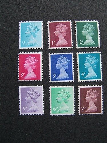 BARGAIN GB QE2 MNH MACHIN DEFINITIVE STAMPS inc REGIONALS PANES PERFINS etc - Picture 42 of 246
