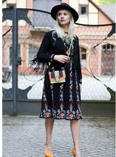 ZARA AW2016 FLORAL BLACK EMBROIDERED DRESS SIZE M L BLOGGERS MEASUREMENTS BELOW