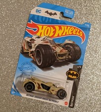 Hot Wheels BATMAN Arkham Knight Batmobile - BATMAN *NEW*