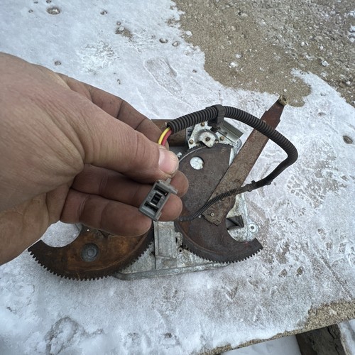 92-96 Ford Bronco Rear Back Window Lift Motor With Regulator Power (TESTED) - Picture 6 of 12