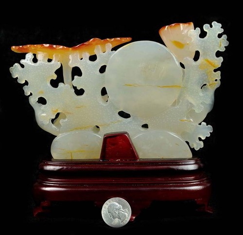Hand Carved Natural Chalcedony/ Agate Carving / Sculpture: Lotus Koi Fish Statue - Picture 4 of 8