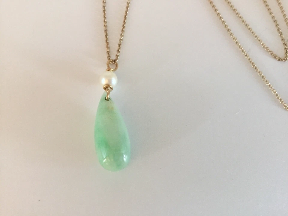 Collar colgante vintage de jadeíta con cadena de oro de 14K (16”) Foto 2 de 4