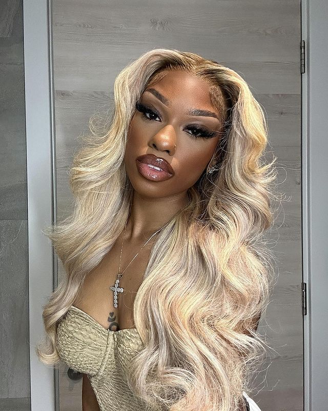 Ombre Blonde Wig lace front wigs Long Wigs Loose Wave  display picture 3