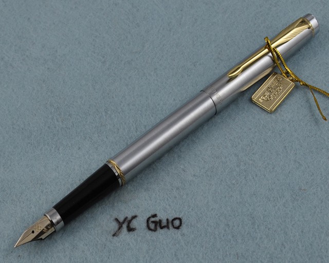 Hero 200A Steel Fountain Pen 14K Gold Fine Nib Golden Clip Without Box Hero 200A Steel Fountain Pen 14K Gold Fine Nib Golden Clip Without Box