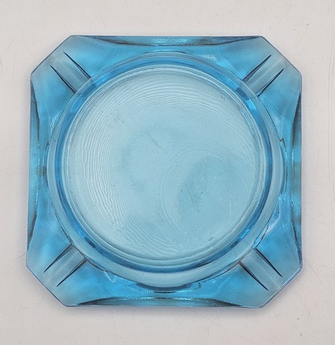 Posacenere vintage MCM in vetro quadrato blu brillante 3,5" - Foto 9 di 10
