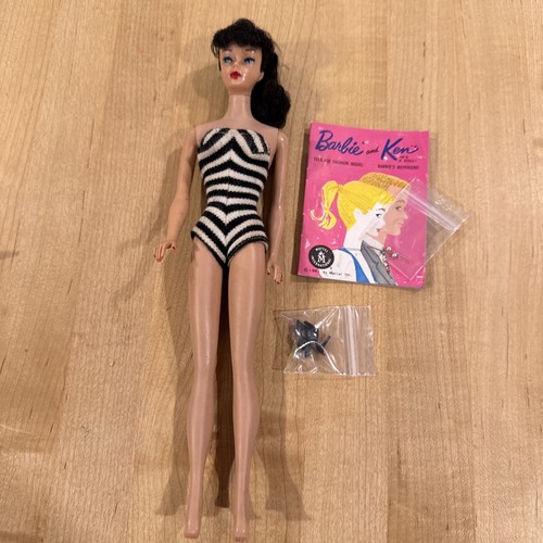 RARE! Vintage 1961 Brunette Ponytail Barbie. Suit/Box/ Shoes/Booklet/ Stand - Bild 2 von 21