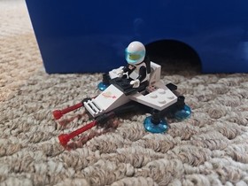 Vintage LEGO Space: Star Quest (1974-4) &ndash; Complete w/ Minifig