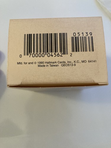 Vintage Dated 1991 Hallmark Easter Ornament Lily Egg #20604 - Picture 9 of 9