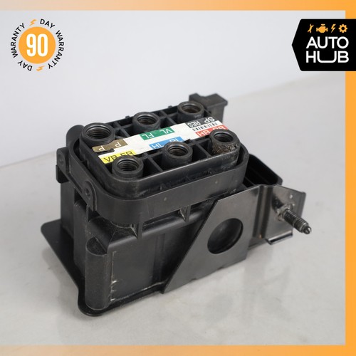 06-20 Mercedes W221 S550 CL550 Airmatic Air Pneumatic Suspension Valve Block OEM