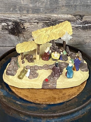 Vtg✝️Gemmy Narrated Nativity Christmas Story Narrated/Lights Sounds Works Great - Picture 1 of 22