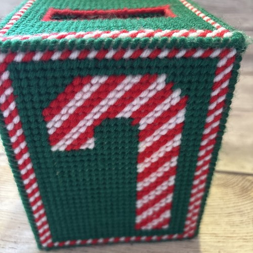 Scatola porta fazzoletti vintage plastica tela punto ago verde con canne caramelle Natale - Foto 4 di 7