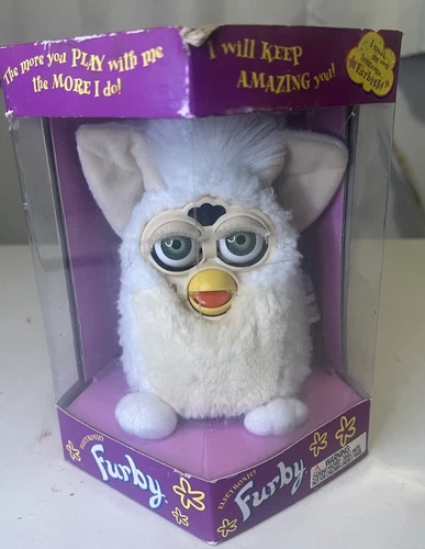 NIB 1999 White & Cream Blue Eyes Furby Model 70-800 Lamb