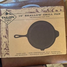 Cast Iron 10” Shallow Grill Pan Skillet Raised Ribs Pour Spout All Cook Surfaces