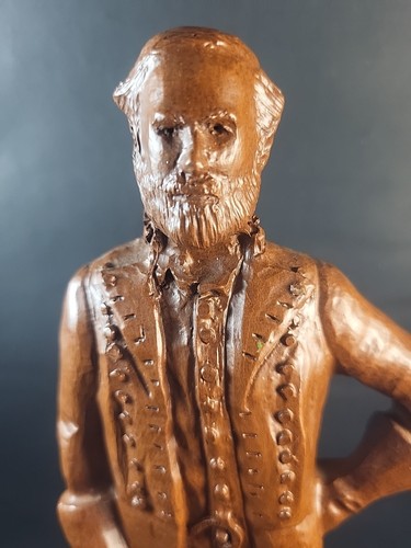 Red Mill Manufacturing General Lee Sculpture  - Afbeelding 2 van 16