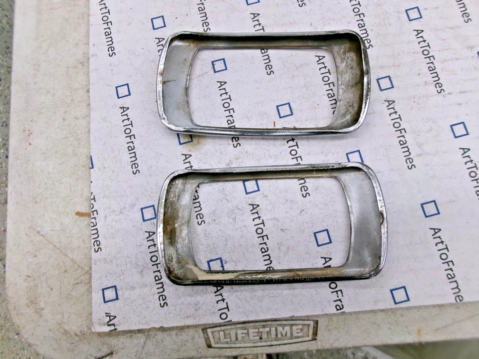 Plymouth P10 Deluxe P9 1940 Roadking Puerta Trasera Luz Bisel 854765 Usado Par Foto 2 de 2