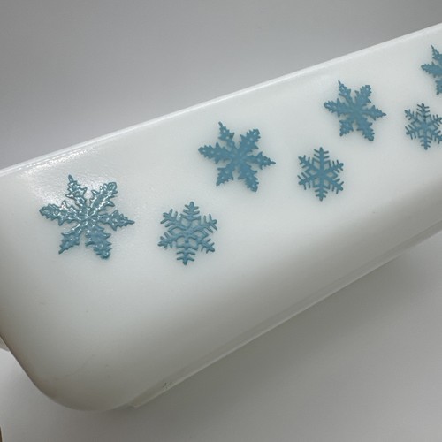 Vtg Pyrex Turquoise 2Qt Snowflake Casserole Baking Dish Space Saver 575-B No Lid - Picture 5 of 16