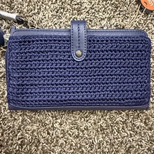 The Sak Iris Wallet Wristlet Crossbody Blue Crochet Phone Pocket NWT - Picture 3 of 7
