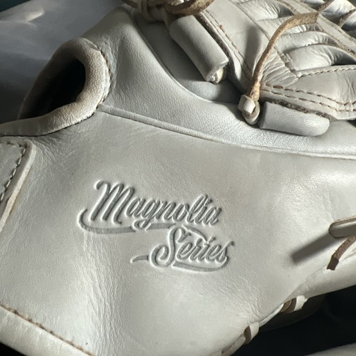 Marucci Magnolia Series 12.25—M Type Right Hand Throw Used 1/2 Season - Picture 5 of 5