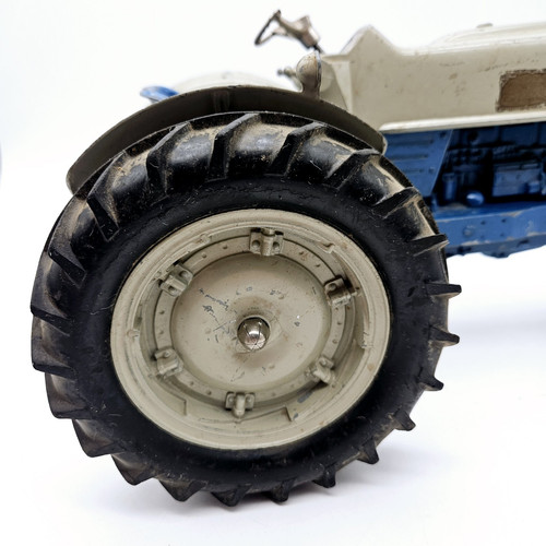 Hubley Ford Commander 6000 Model Tractor Blue 1:12 Scale 1950s Vintage - Picture 3 of 11