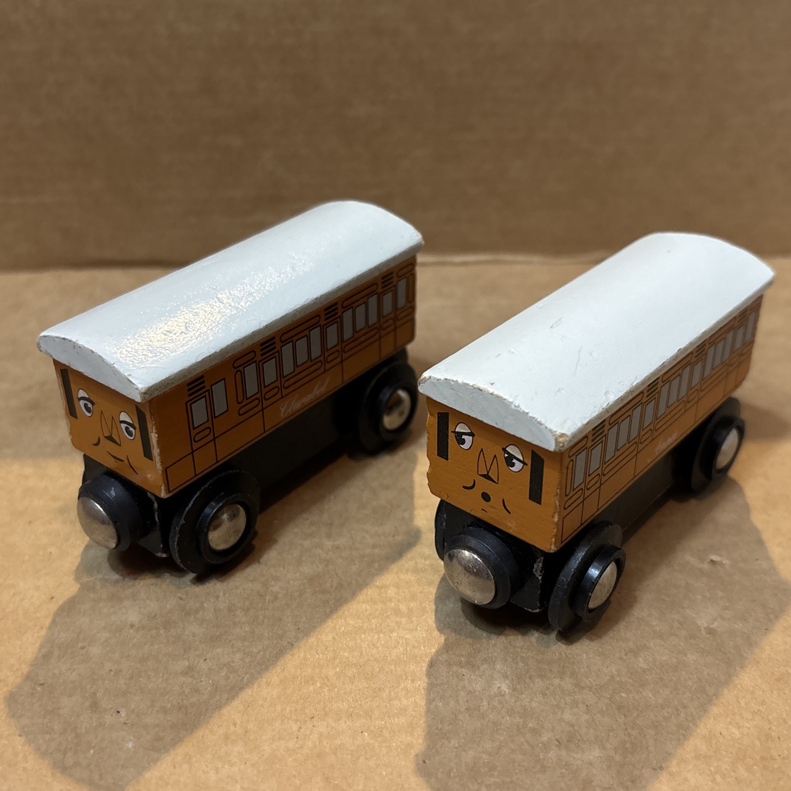 BRIO Annie & Clarabel Wooden Railway Train Cars for Thomas & Friends