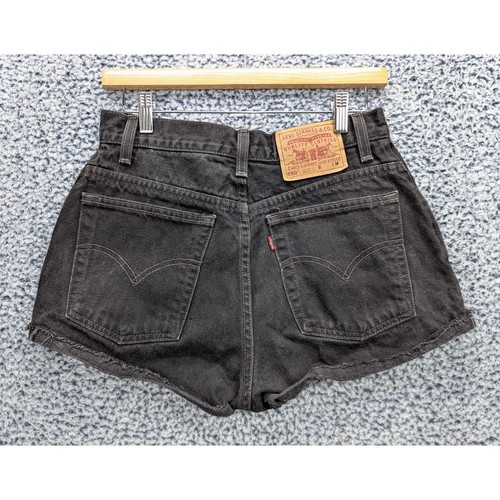 Vintage Levis 550 Denim abgeschnittene Shorts Größe 10 hergestellt in den USA Red Tab abgenutzt schwarz - Bild 2 von 12