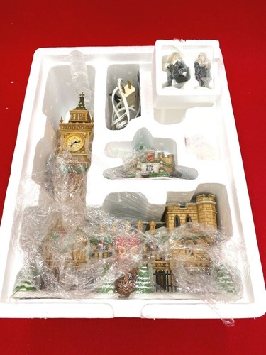 DEPT 56 BIG BEN 58341 SET OF TWO & MEMBERS OF PARLIAMENT 58455 WORKING CLOCK EUC - Bild 10 von 10