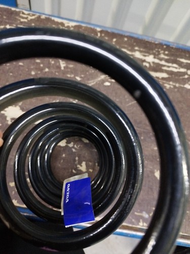 GENUINE VOLVO V60 S60 REAR COIL SPRING 31304057 NEW - Picture 4 of 5