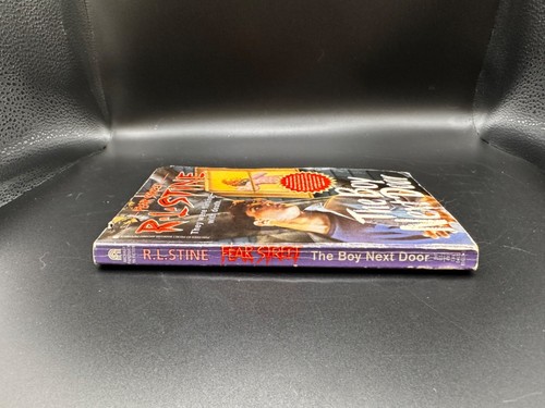 The Boy Next Door R.L. Stine Paperback Vtg 1st Edition Fear Street Pocket Books - Picture 13 of 19