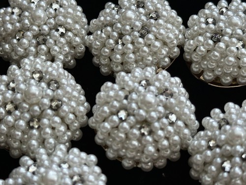 2 Vtg La Mode Ornate Buttons White Pearls & Rhinestones w/Gold Tone Mult. Sz 2L - Picture 3 of 12