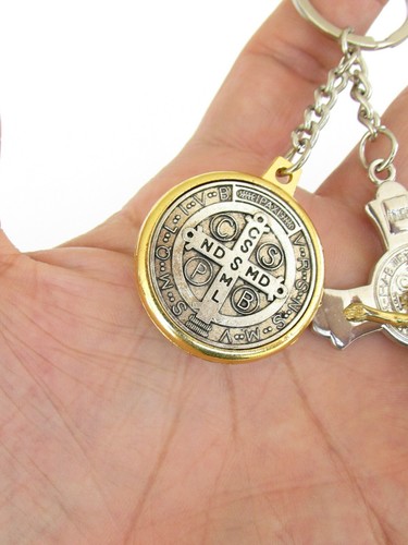 Llavero de San Benito Medalla y Cruz / St Benedict Key Chain With Medal & Cross - Picture 4 of 11