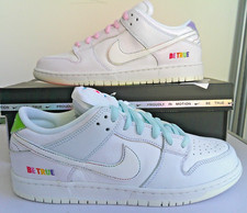 NIKE SB DUNK LOW PRO BE TRUE TRAINERS SIZE 9 WHITE LEATHER / MULTI COLOUR TRIM