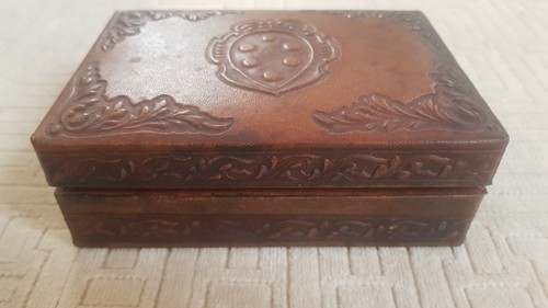 Antique leather timber trinket jewellery box hand made in Italy floral design - Picture 2 of 12