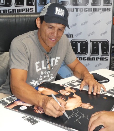 Frank Shamrock Signed 16x20 Photo BAS Beckett COA UFC Belt 17 Picture Autograph - Picture 3 of 24